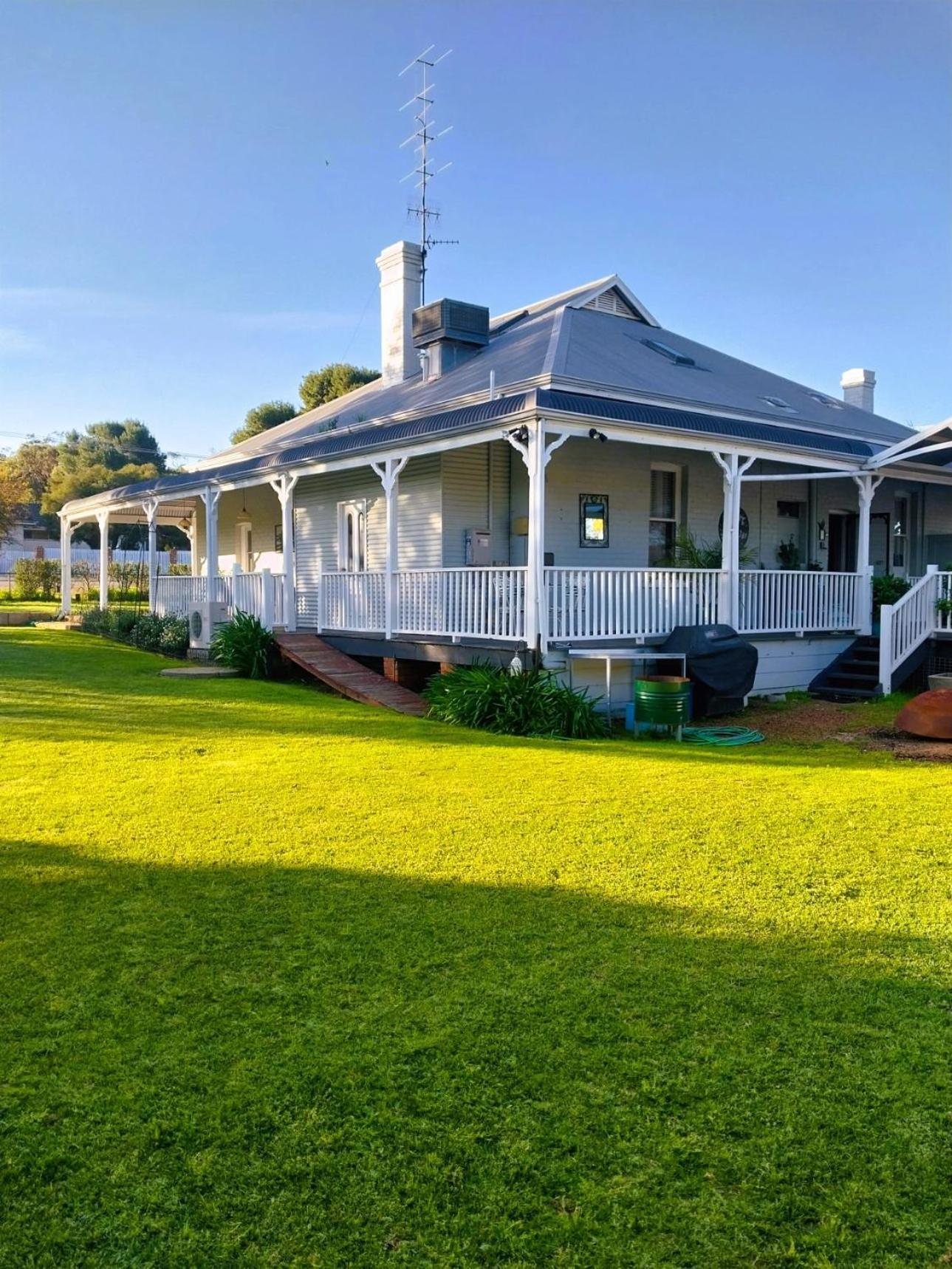 York Cottages And Burnley House Екстер'єр фото